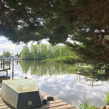 Lakeside Studio, Haus Mit Seezugang Nur Fuer Urlauber Hébergement de vacances Königs Wusterhausen