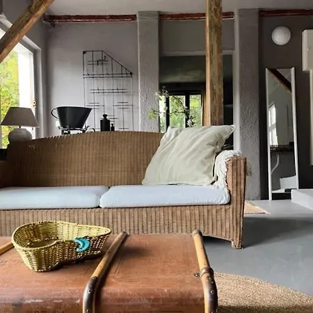 Lakeside Studio, Haus Mit Seezugang Nur Fuer Urlauber Hébergement de vacances