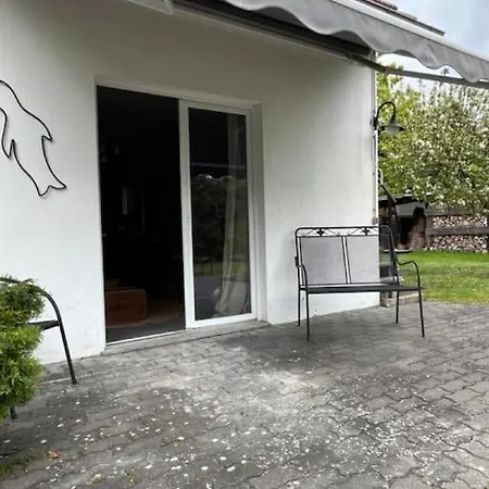 Lakeside - Haus Mit Seezugang 코니그스부슈터하우젠