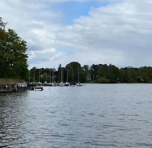 Lakeside - Haus Mit Seezugang Сasa de vacaciones *